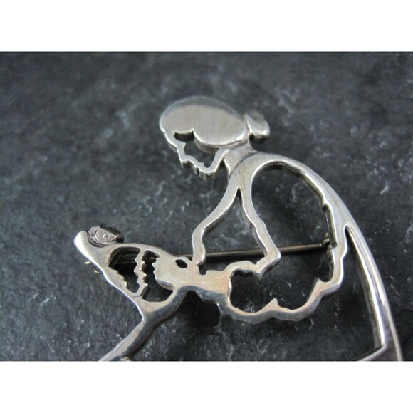 Navajo Mother and Child Brooch Sterling Silver - Picture 3 of 14